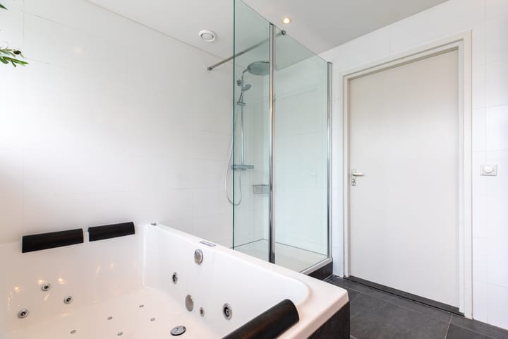 Photo 41 of Heesbergstraat 15