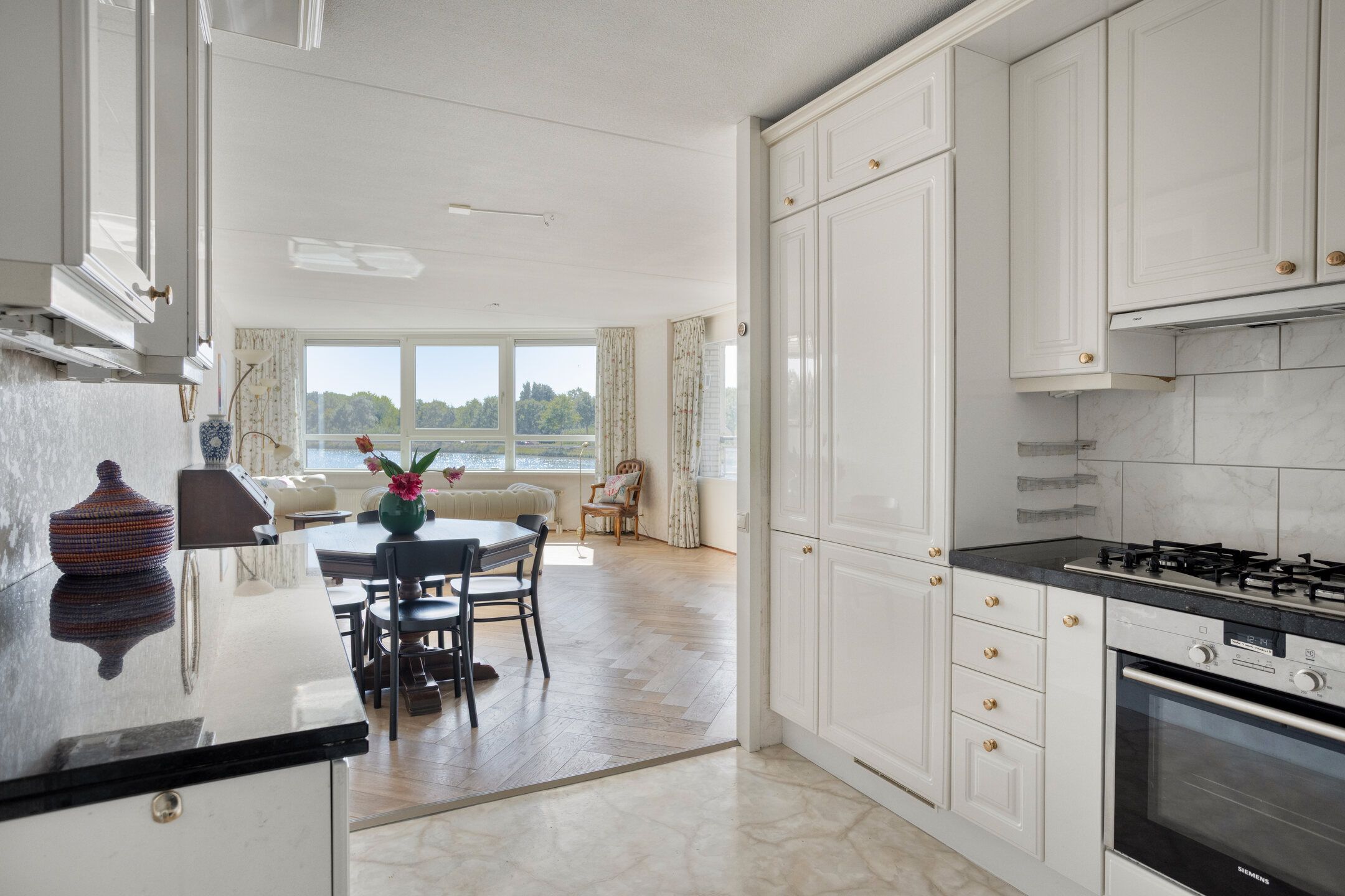 Foto 12 van Brandaris 10