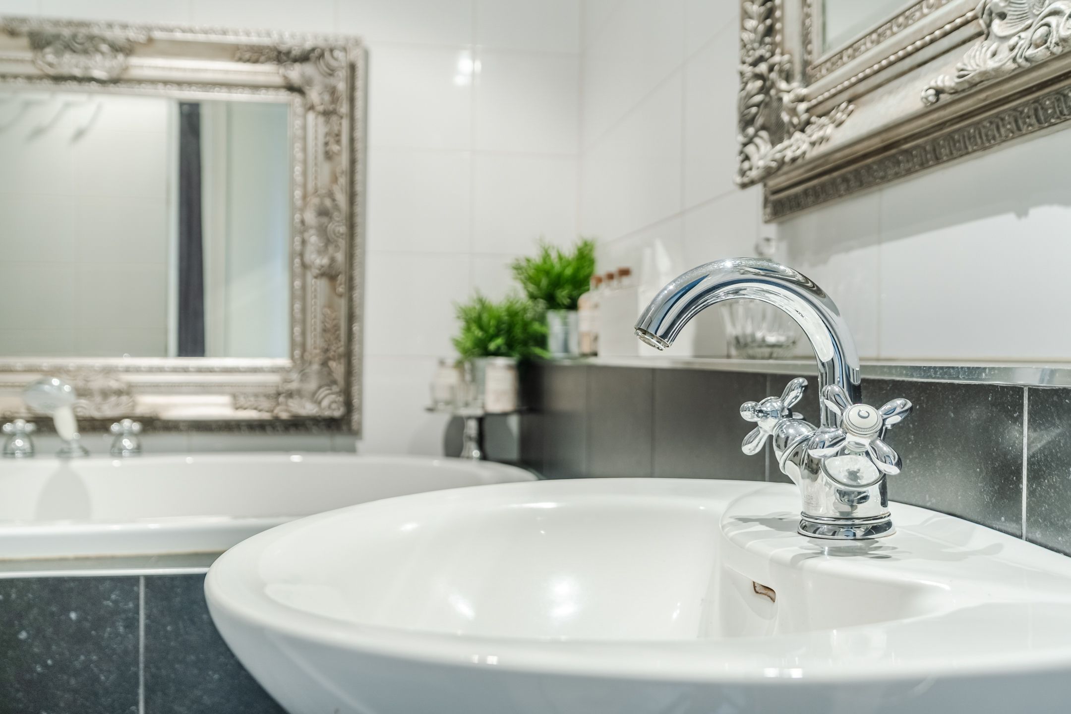 Photo 24 of Vierhoutenstraat 8