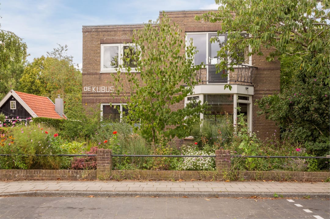 Photo 1 of Bruins Slotlaan 17