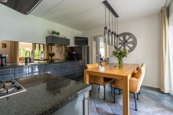 Photo 13 of Bovenènde 12