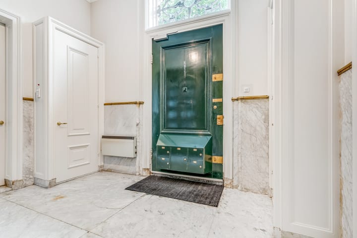 Photo 4 of Rapenburg 27-A