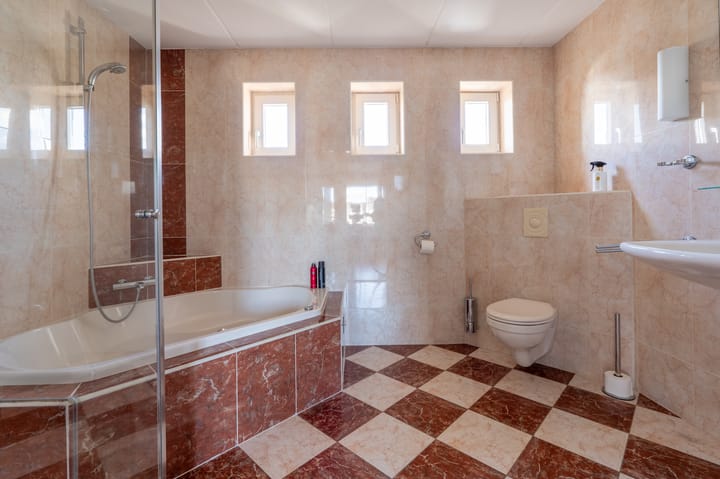 Photo 37 of Bovenènde 12