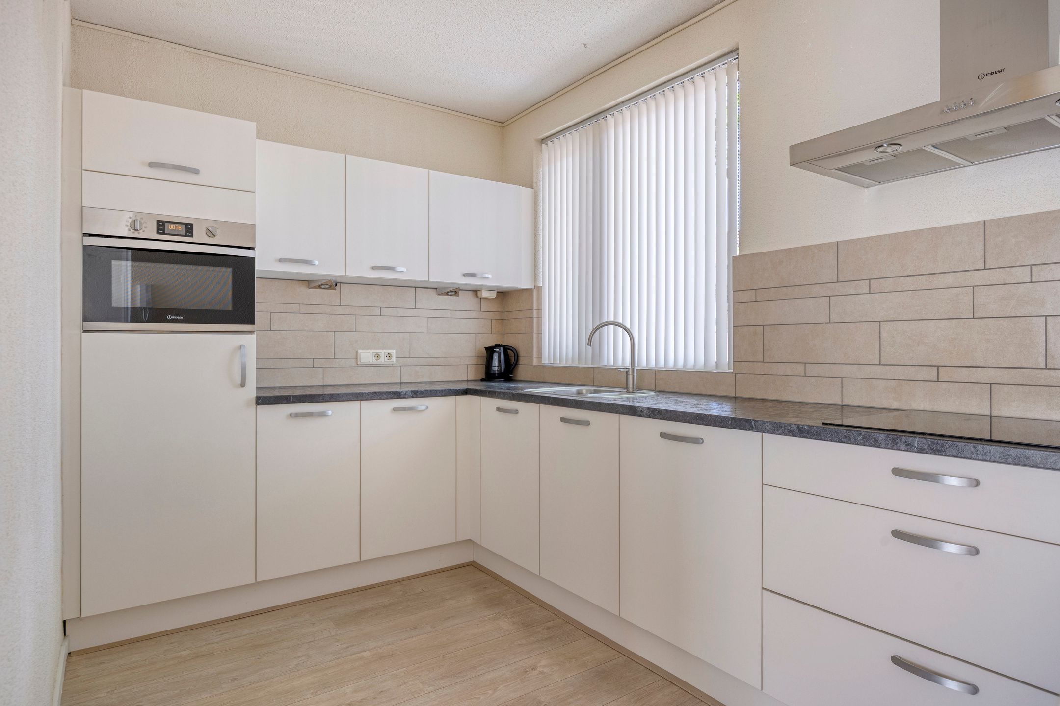 Photo 9 of Utrechtplein 23