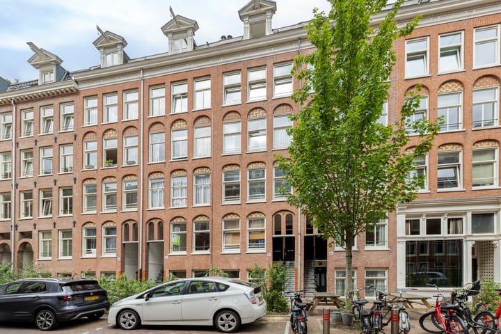 Photo 5 of Van Oldenbarneveldtstraat 96-B3