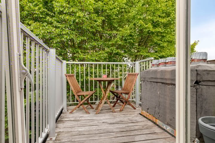 Photo 25 of Van Oldenbarneveldtstraat 96-B3