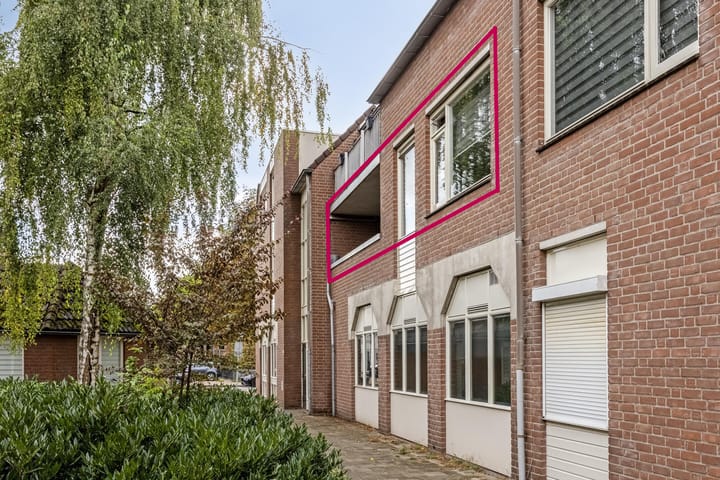 Foto 4 van Meijer van Leeuwenstraat 4