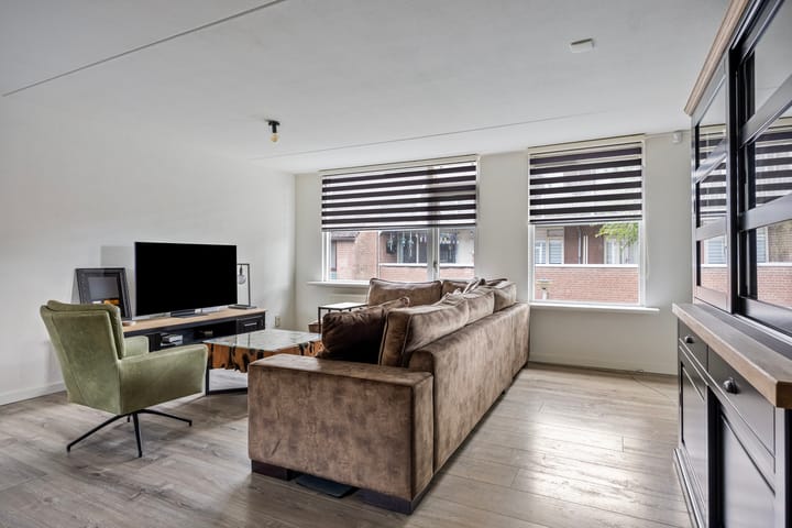 Foto 8 van Meijer van Leeuwenstraat 4