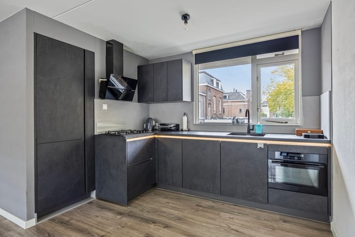 Foto 13 van Meijer van Leeuwenstraat 4