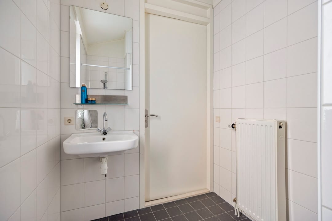 Photo 28 of Meidoornstraat 119