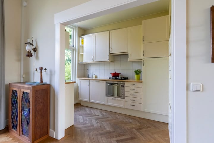 Foto 9 van Drie Octoberstraat 49-A