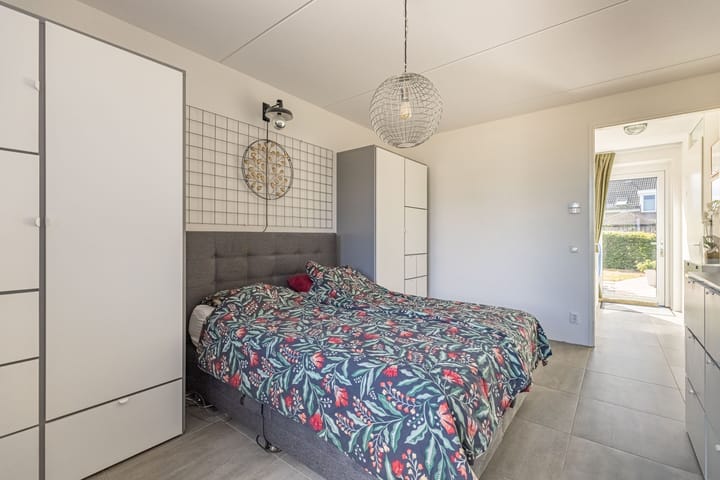 Photo 17 of Weerreys Park 56