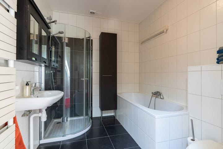 Foto 25 van Drie Octoberstraat 49-A