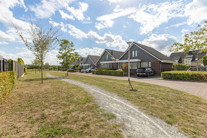 Photo 32 of Weerreys Park 56