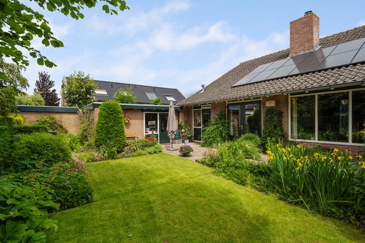 Photo 4 of Vuurdoornstraat 4