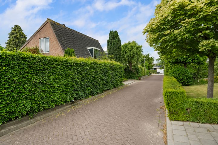 Photo 6 of Vuurdoornstraat 4