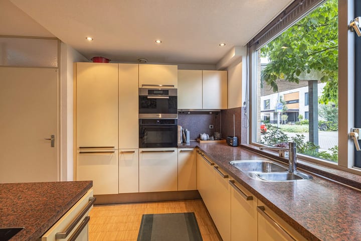 Photo 10 of Leendert Butterstraat 44