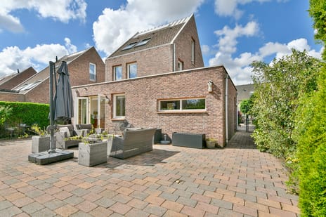 Hermitage 35 secondary image