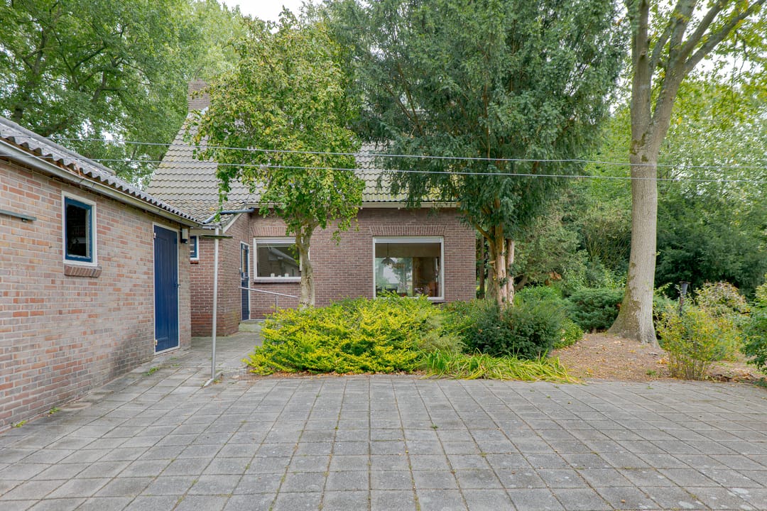 Photo 41 of Rolderstraat 2-A