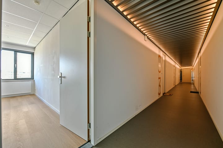 Photo 9 of Kalverstraat 8-4