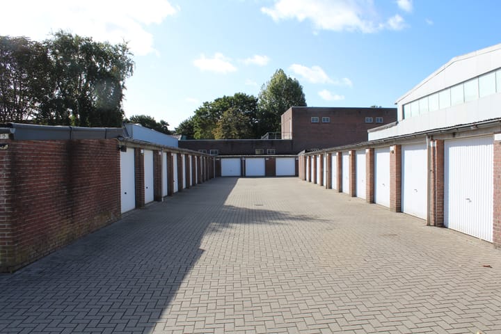 Photo 14 of Broekhovenseweg 111-25