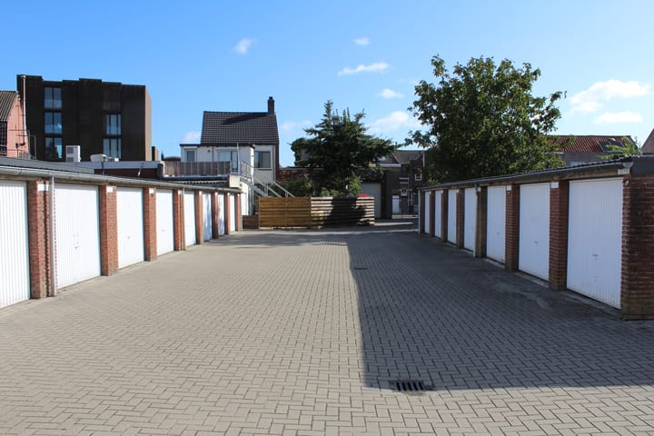 Photo 17 of Broekhovenseweg 111-25