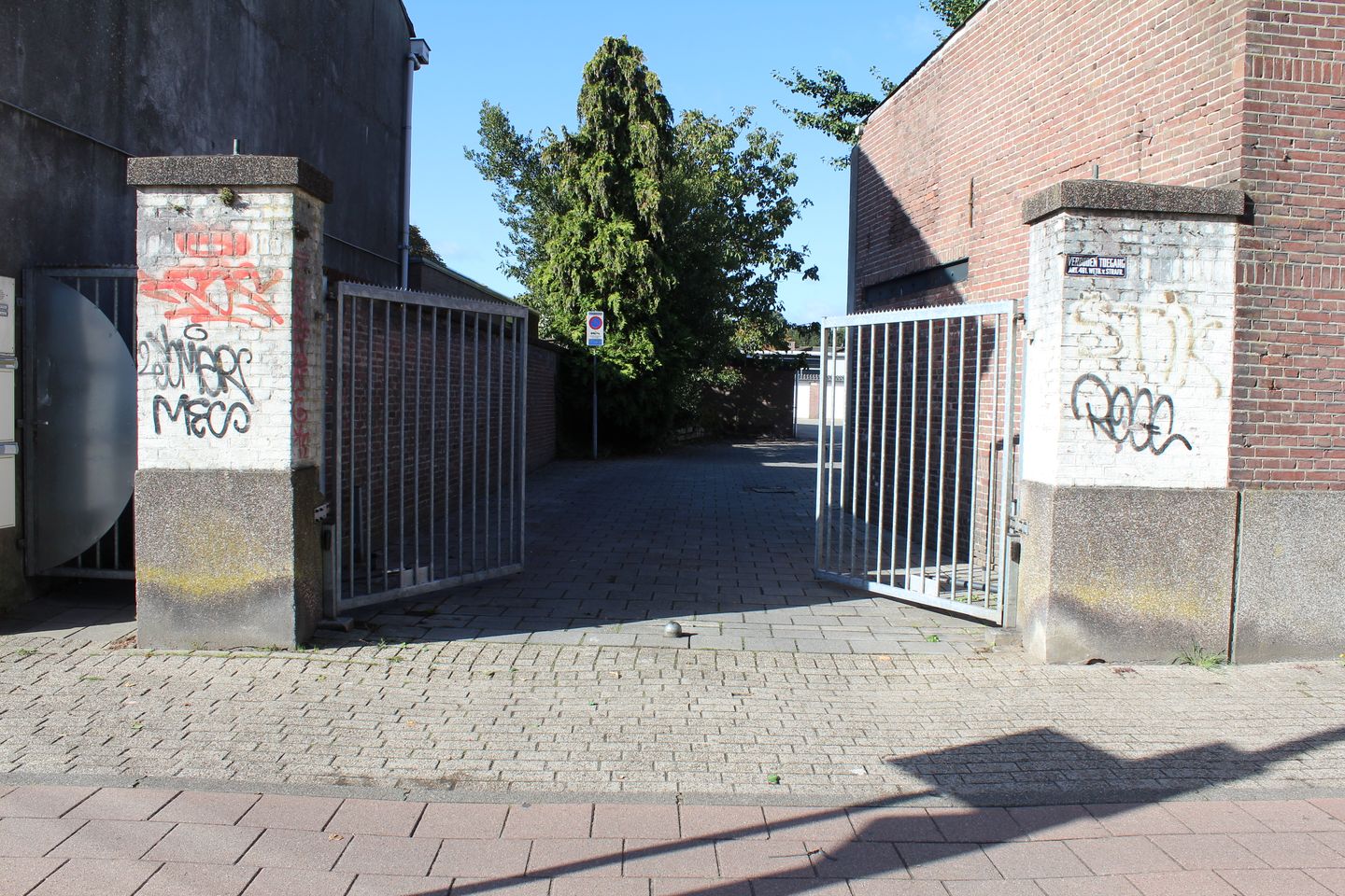 Foto 20 van Broekhovenseweg 111-25