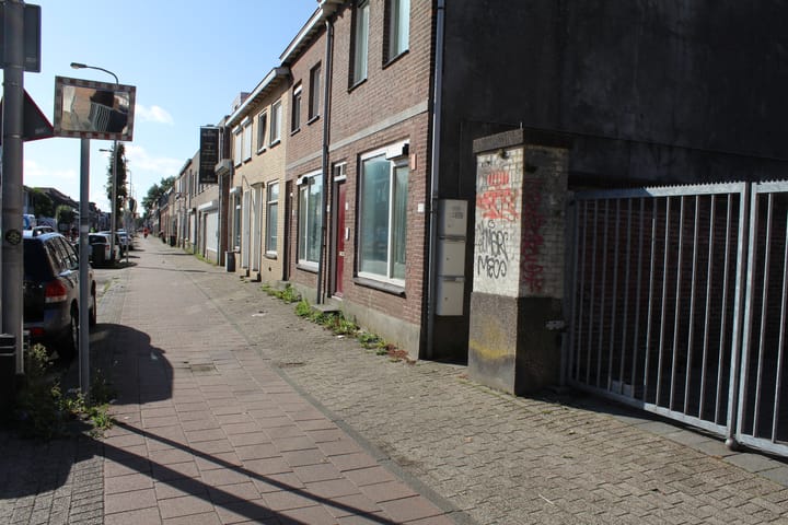 Photo 22 of Broekhovenseweg 111-25