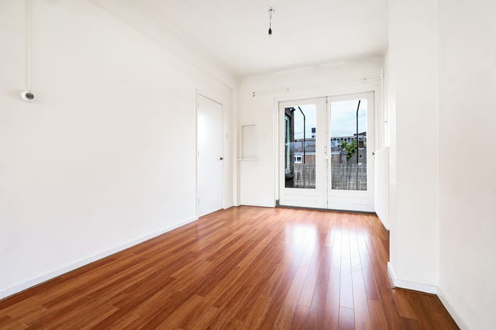 Photo 16 of Looierstraat 46-3