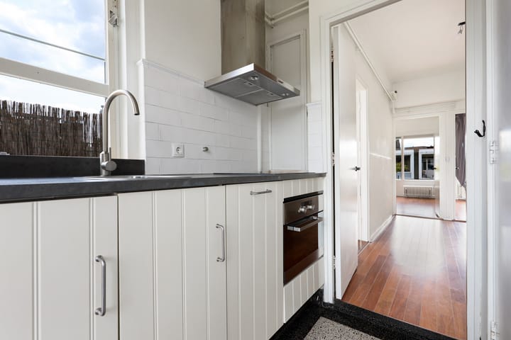 Photo 21 of Looierstraat 46-3