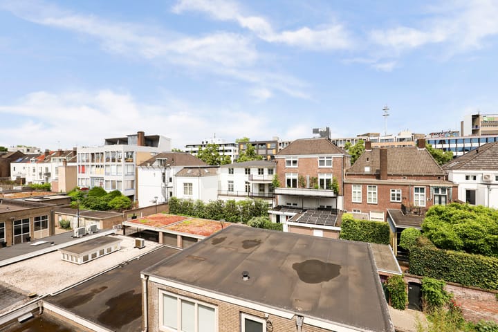 Photo 29 of Looierstraat 46-3