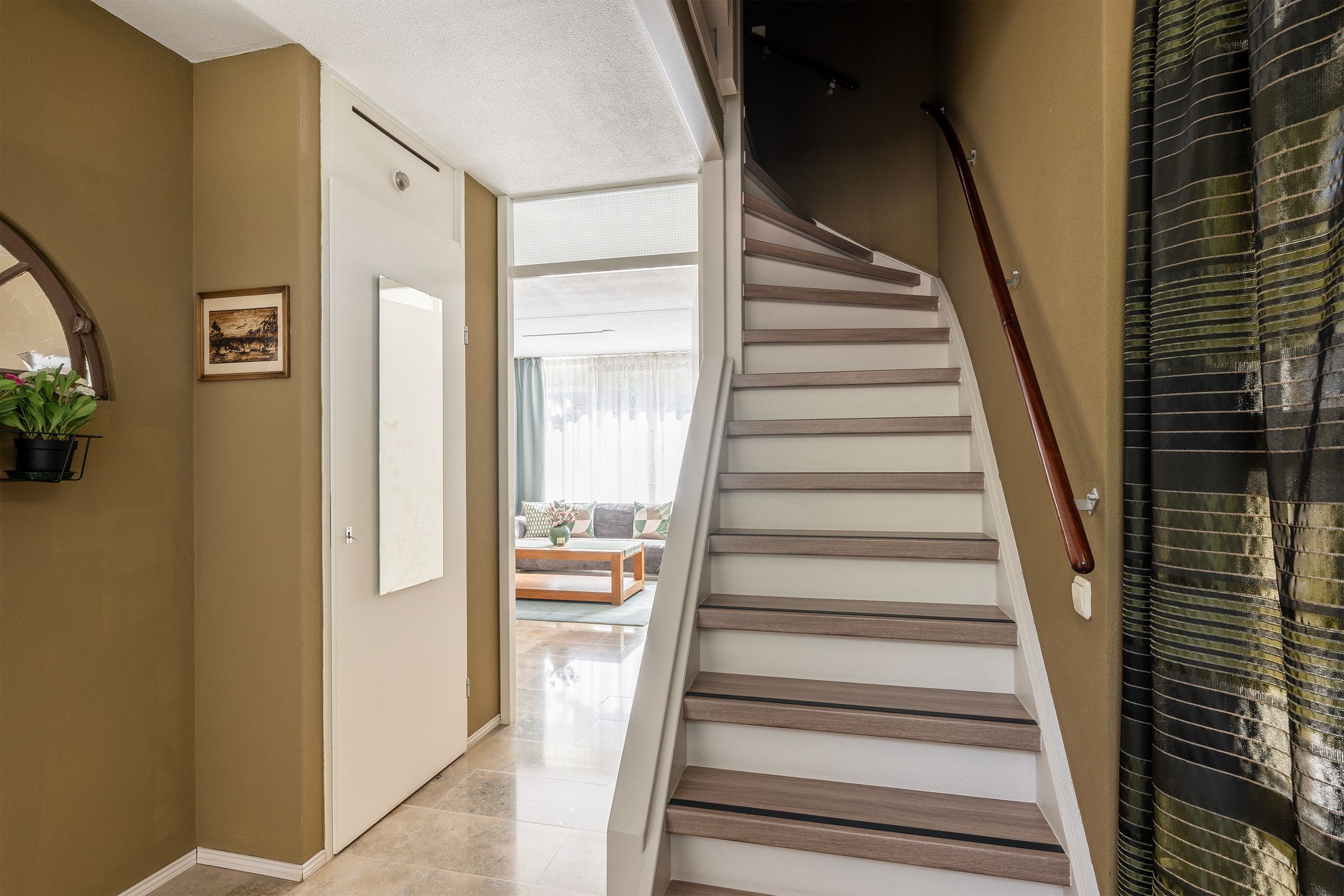 Foto 12 van Samuel Esmeijerstraat 241