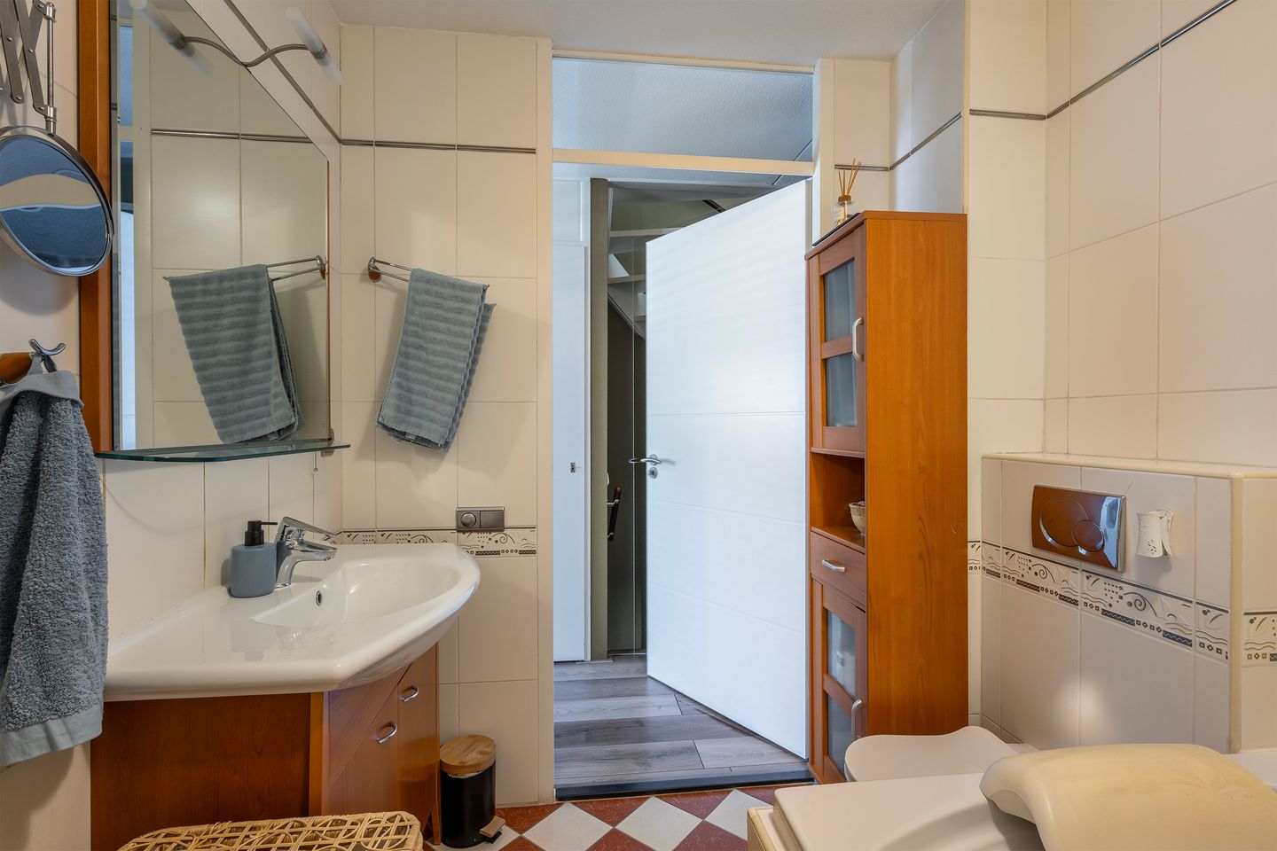 Foto 34 van Samuel Esmeijerstraat 241