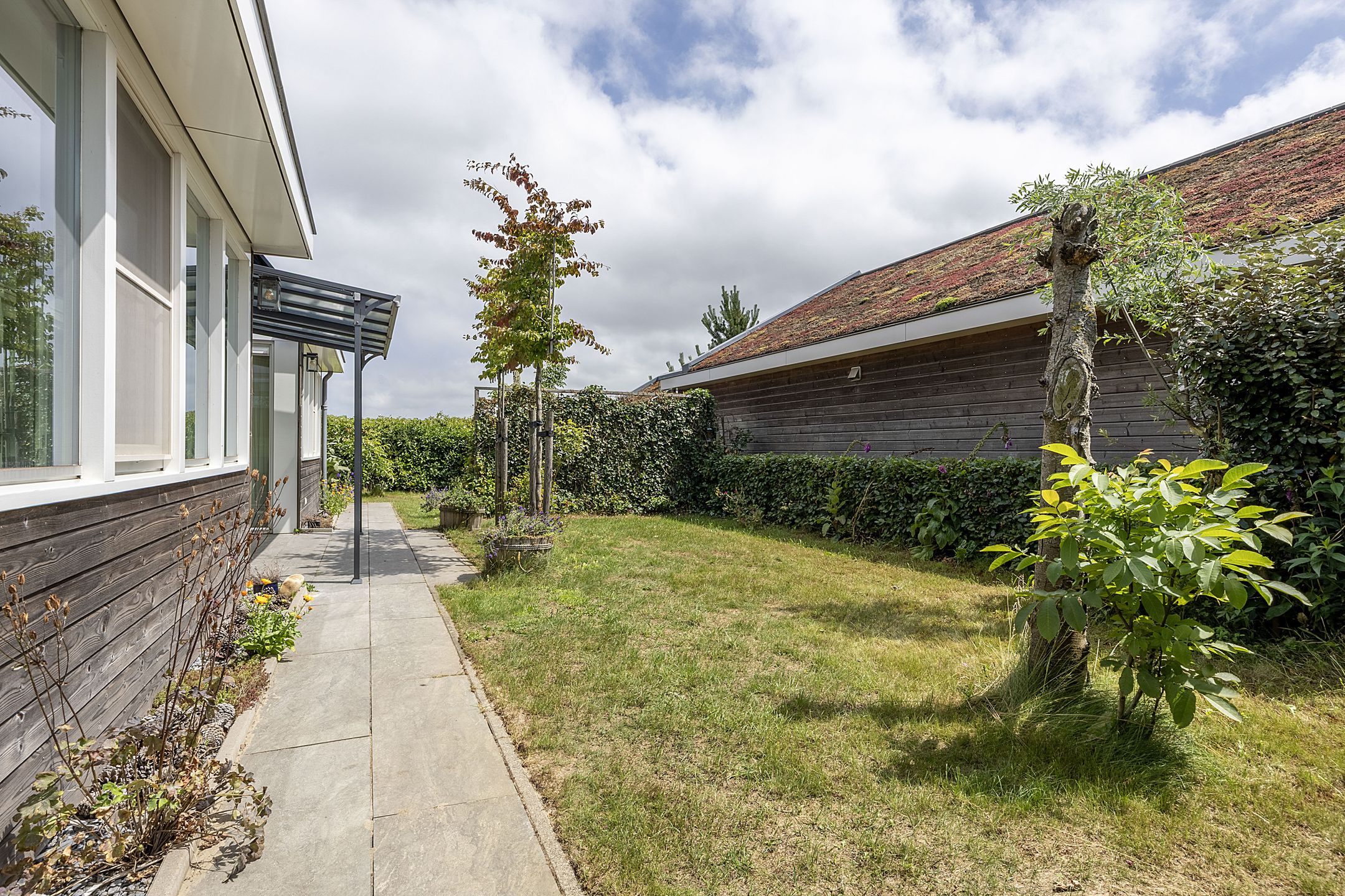 3-bedroom freehold villa in Heemskerk — photo 3 of 5