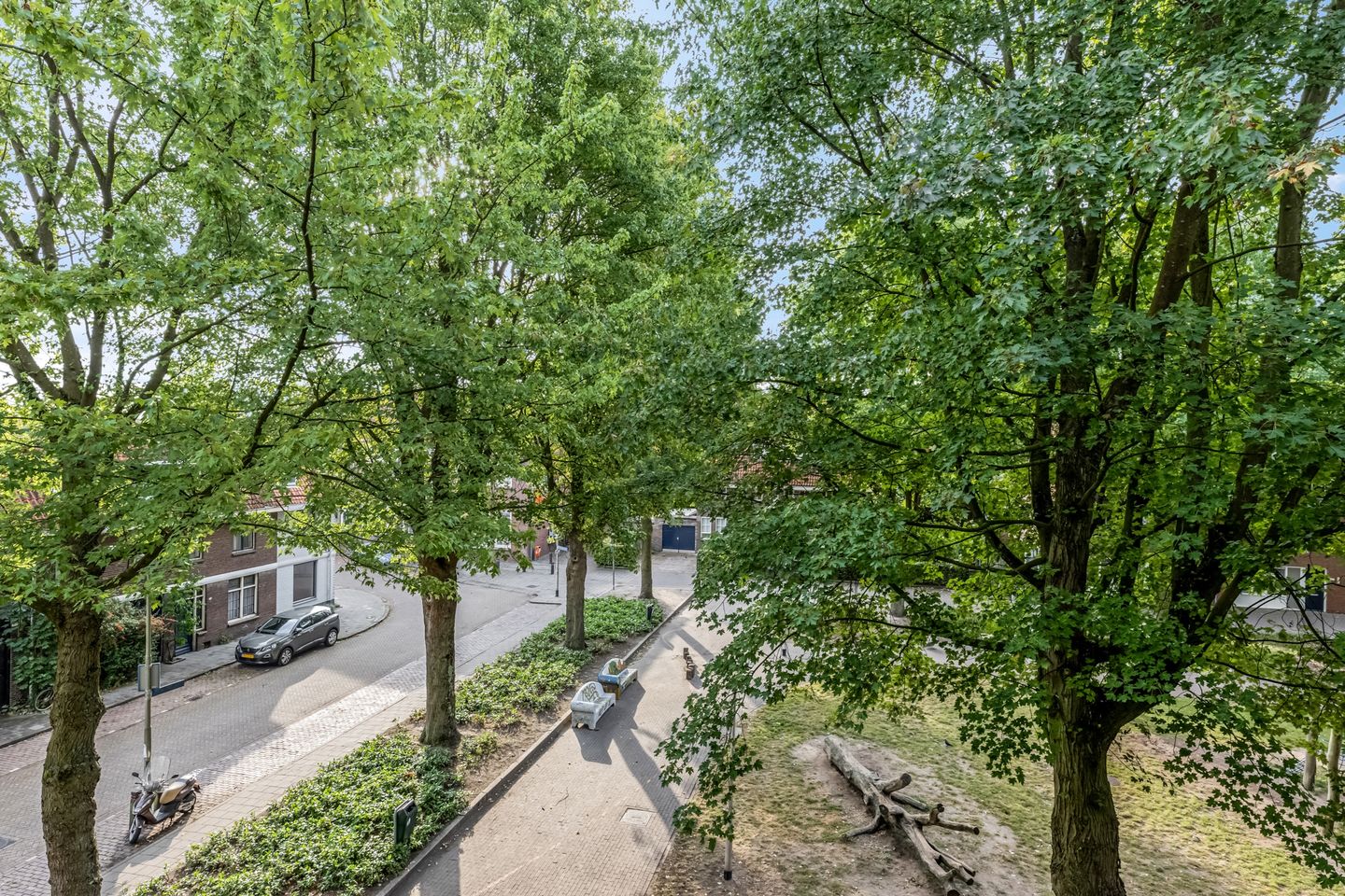 Photo 10 of Sint Willebrordstraat 29