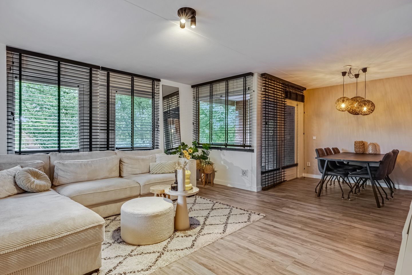 Photo 19 of Sint Willebrordstraat 29