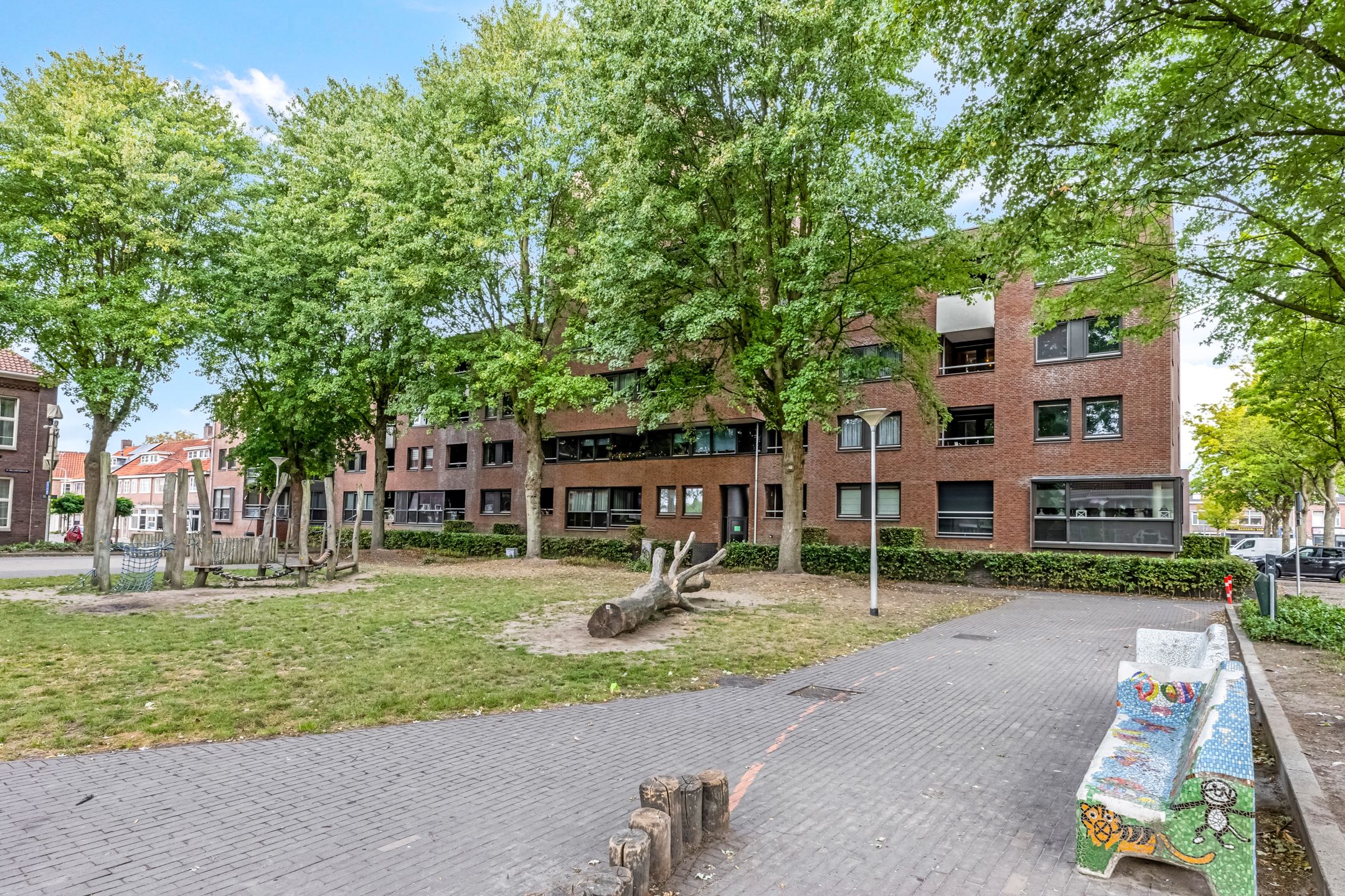 Photo 42 of Sint Willebrordstraat 29