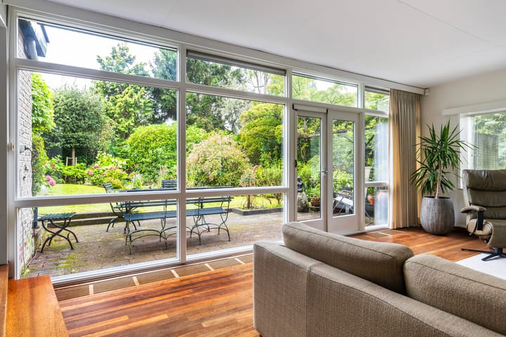 Foto 12 van Van Karnebeeklaan 4