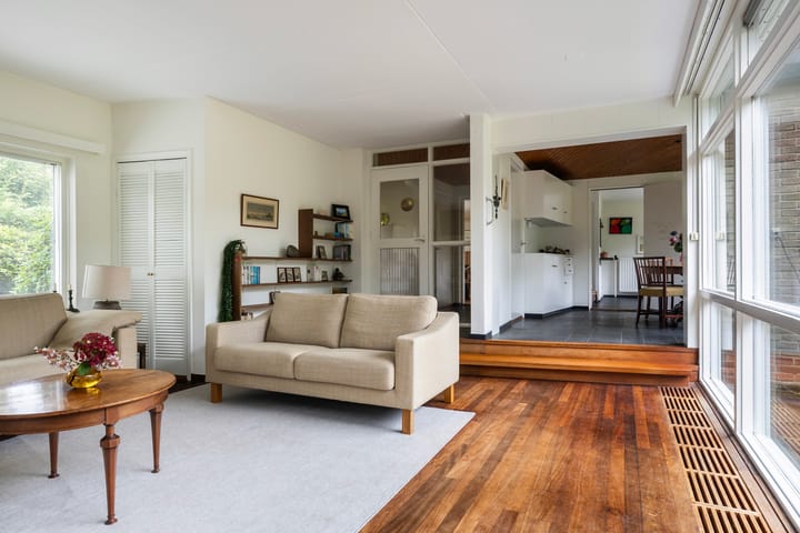 Foto 13 van Van Karnebeeklaan 4