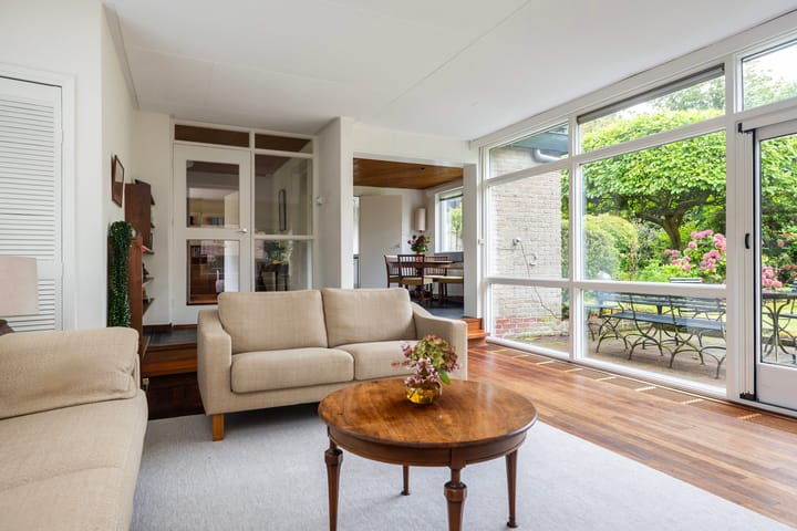 Foto 15 van Van Karnebeeklaan 4