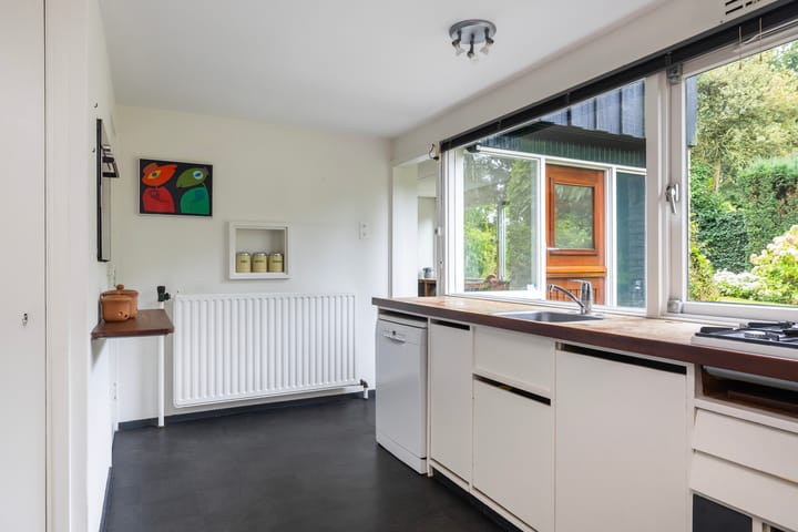 Foto 16 van Van Karnebeeklaan 4