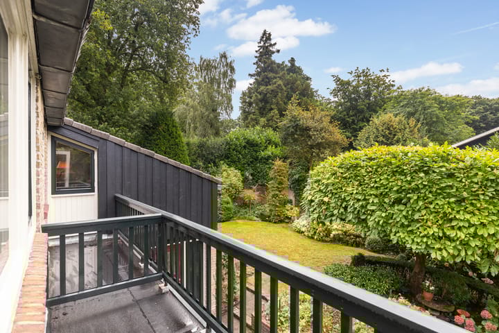 Foto 31 van Van Karnebeeklaan 4