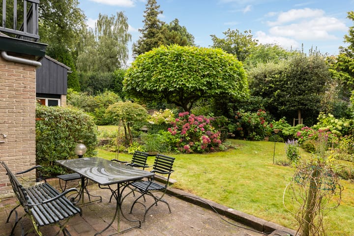 Foto 38 van Van Karnebeeklaan 4