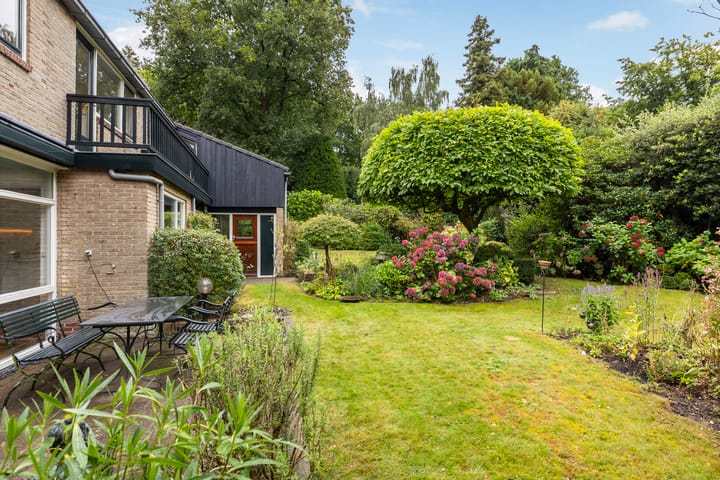 Foto 40 van Van Karnebeeklaan 4