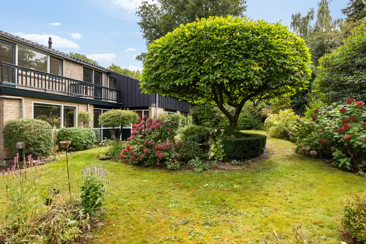 Foto 43 van Van Karnebeeklaan 4