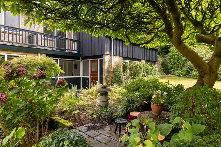 Foto 44 van Van Karnebeeklaan 4