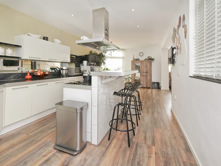 Photo 36 of Chr. Huygensstraat 25