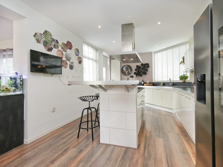 Photo 37 of Chr. Huygensstraat 25