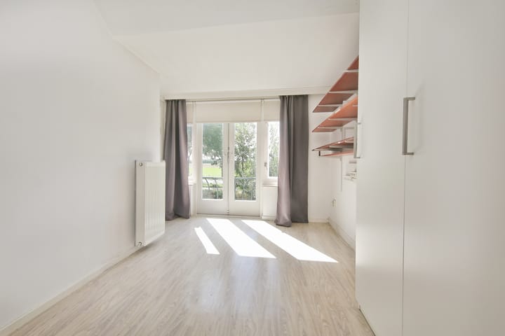 Foto 8 van Schipholweg 413