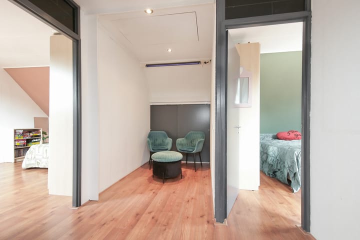 Photo 54 of Chr. Huygensstraat 25